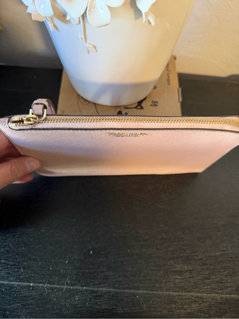 EUC Kate Spade NY Safiano Leather Light Crepe Cameron (650) Wristlet - Picture 3 of 9